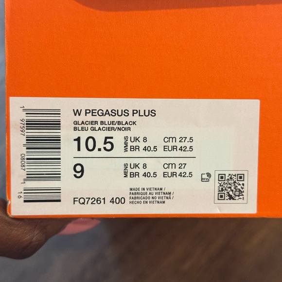 NWT Nike Women's Running Shoes - Light Blue and Orange - Picture 6 of 10